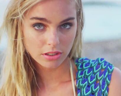 The White Stripes - Seven Nation Army (2003)