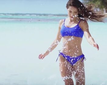 The Crystals - He-s A Rebel - The Crystals (1962)