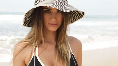 The B-52-s - Love Shack (1989)