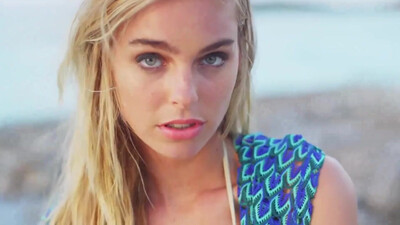 The White Stripes - Seven Nation Army (2003)