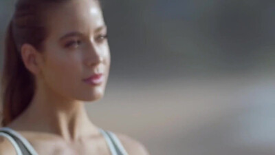 Dolly Parton - Jolene (1973)