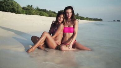 Queen - We Will Rock You (1977)