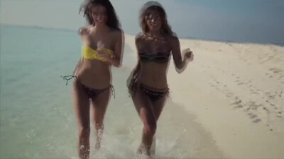 Queen - We Will Rock You (1977)