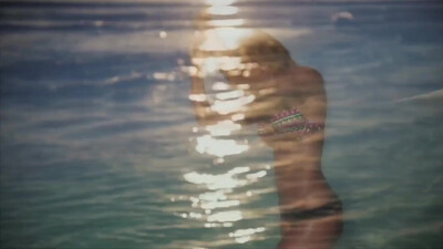 Queen - We Will Rock You (1977)