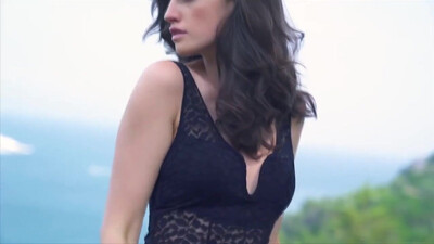 Franz Ferdinand - Take Me Out (2004)