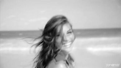 Elvis Costello - Watching The Detectives (1977)