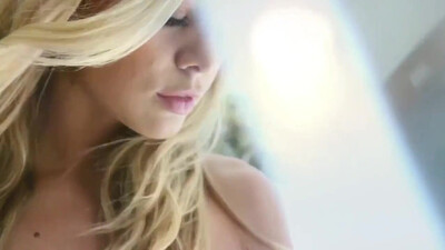 Joni Mitchell-Help Me (1974)